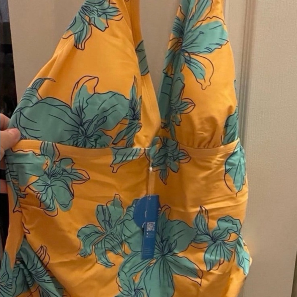 Cupshe Orange and Green Floral one Piece Plus Size Swimsuit 3XL NEW!!